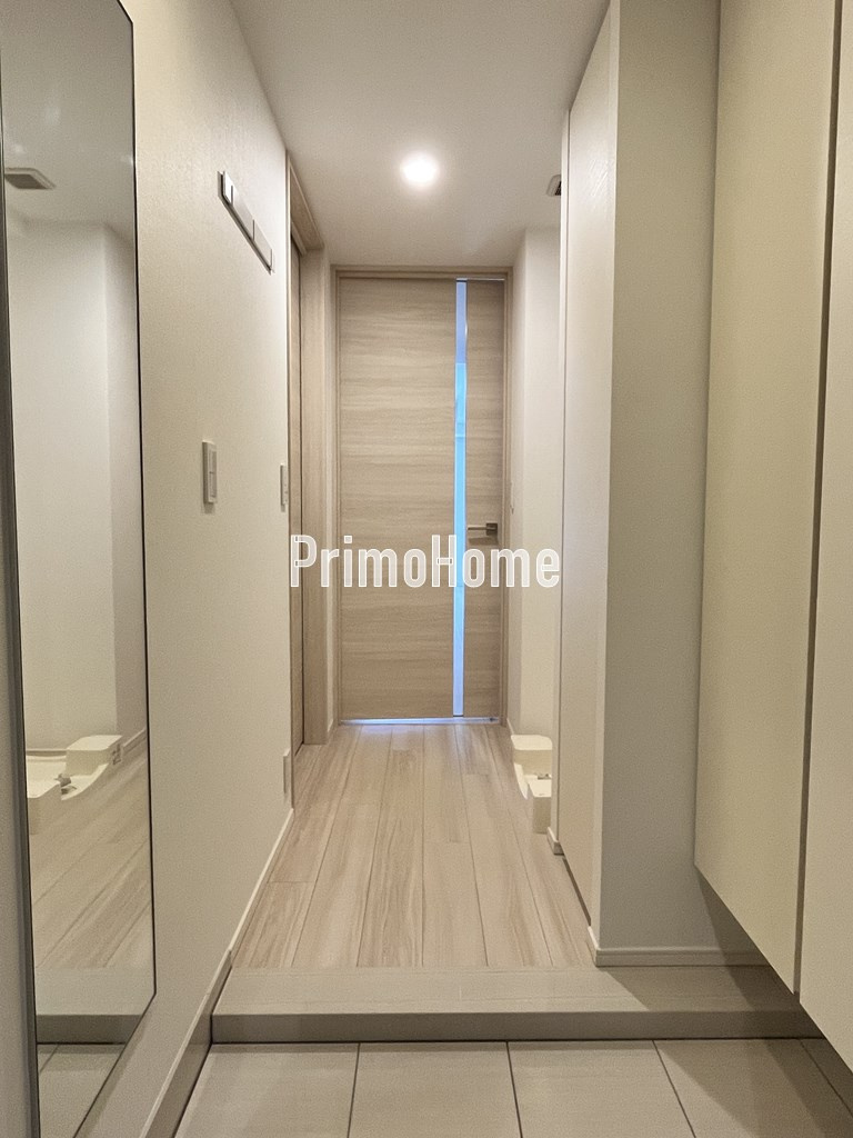 コンフォリア秋葉原イーストの玄関