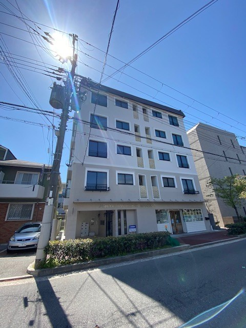 芦屋リバーウエストマンションの外観