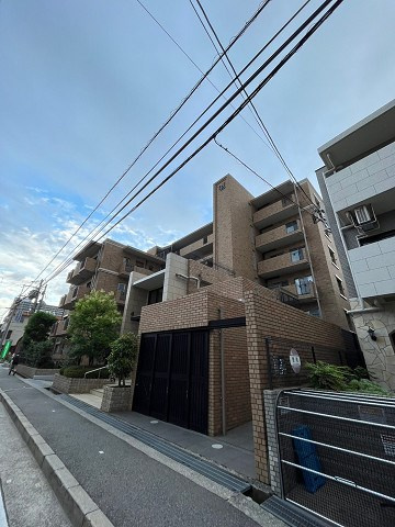 西宮北口昭和園アーバンライフの外観