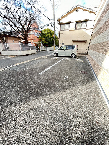 レオパレスSAKABEⅡの駐車場