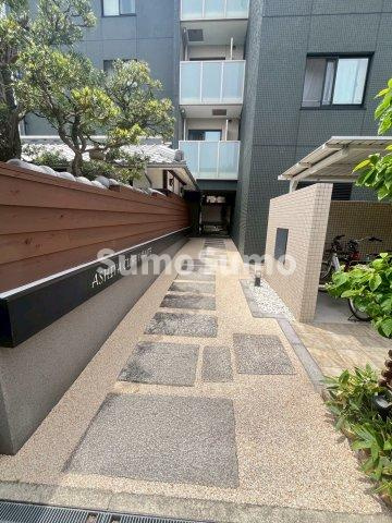 芦屋ＣＵＢＥ山手 のエントランス
