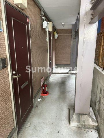 石町ハイツのエントランス