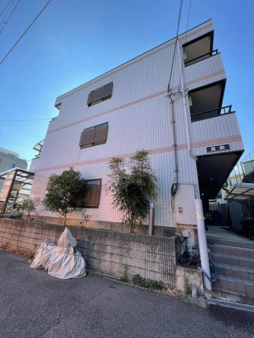 真能ハイツの外観