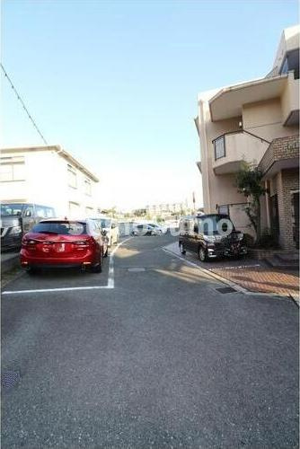西脇ハイランドハイツ白鳳の駐車場
