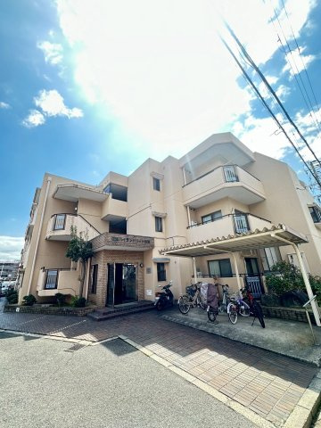 西脇ハイランドハイツ白鳳の外観