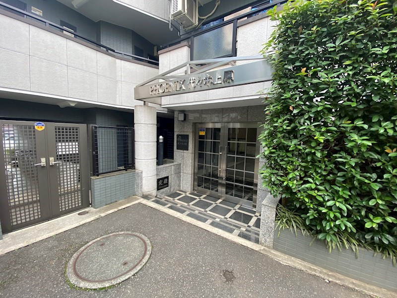 フェニックス代々木上原のエントランス