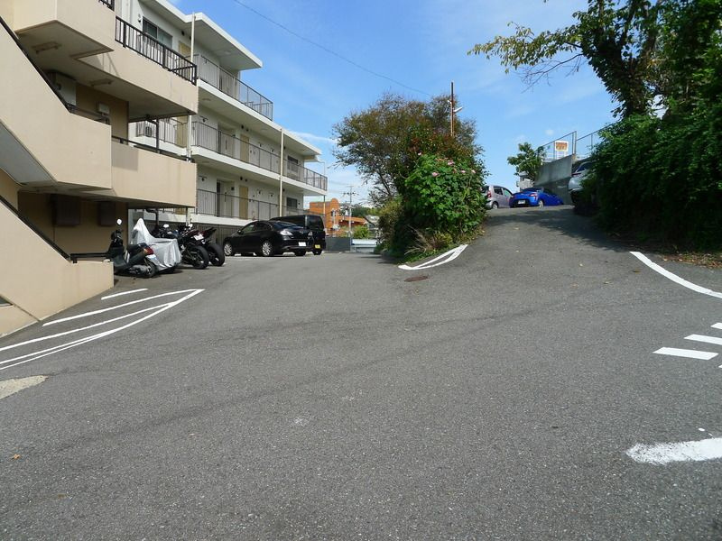 立花マンション の駐車場