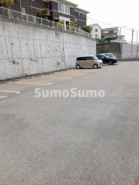 舞子坂ヒルズの駐車場