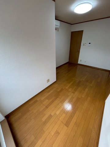秋桜ハイツの居間・リビング