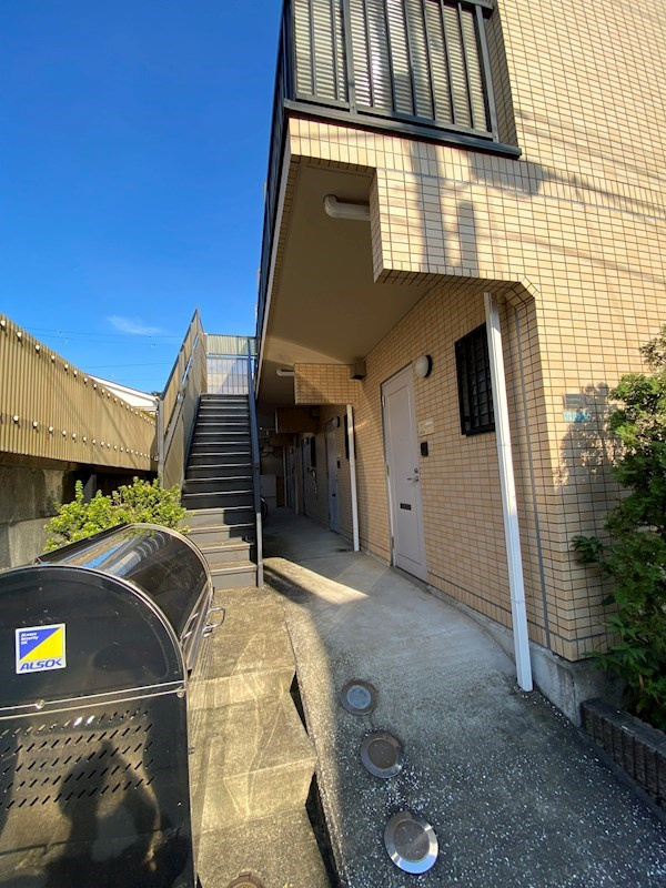 フォルムフェルト目黒のエントランス