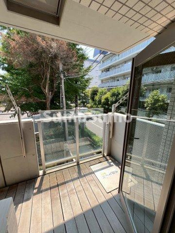 プライムアーバン学芸大学パークフロントのエントランス|ゆとりのあるエントランスです