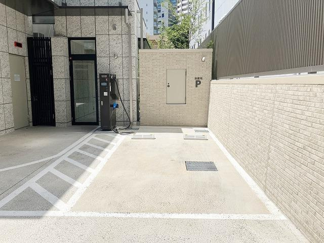 プラウドタワー渋谷の駐車場
