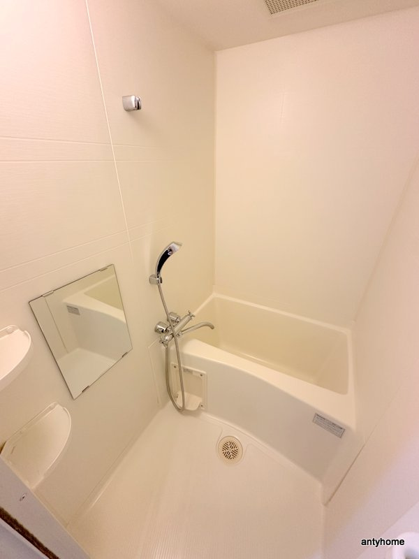 ウィルテラスなんば南　仲介手数料無料の浴室