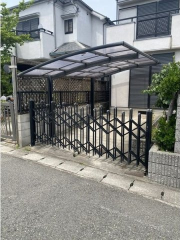 竜が岡1丁目一戸建の駐車場