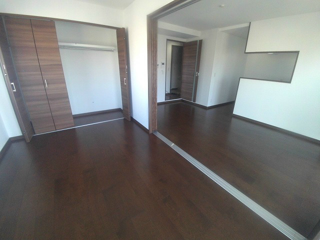 泉寿マンションの居間・リビング