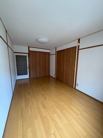 石井町３丁目アパートの寝室|落ち着いて過ごせるお部屋なので、寝室にいかがでしょうか