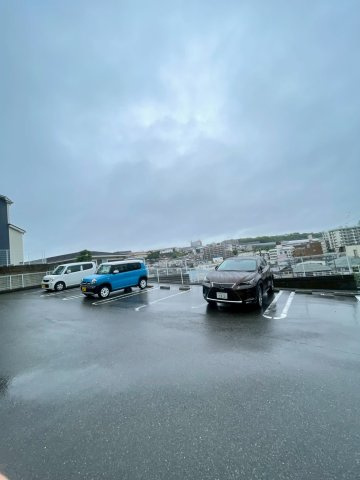 舞子坂ヒルズⅡの駐車場