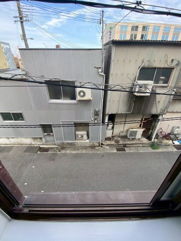 築島ビルのバルコニー
