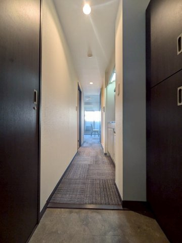 フェルト627の玄関