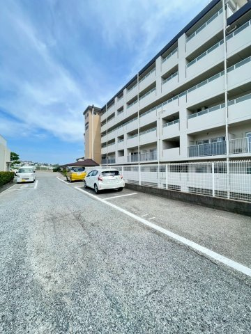 藤和ライブタウンの駐車場