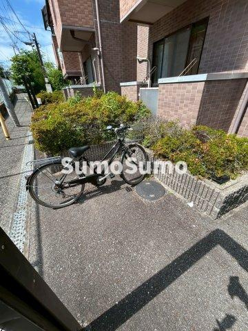 鈴木ハイツの駐車場