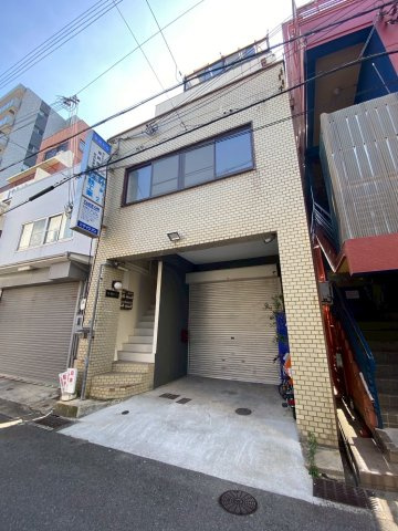 築島ビルの外観
