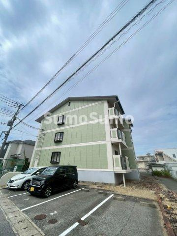 リバーグリーン藤村の外観