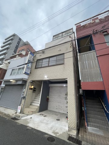 築島ビルの外観