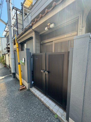 行幸町3丁目戸建のエントランス