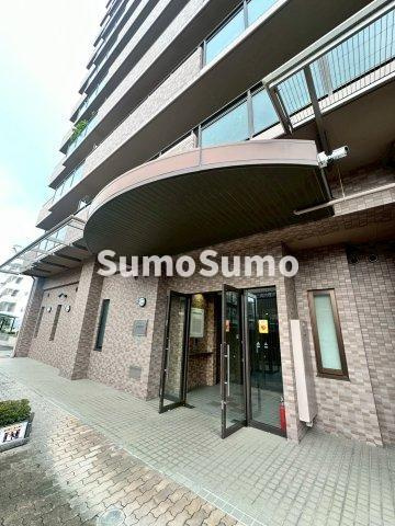 藤和シティホームズ西宮駅前のエントランス