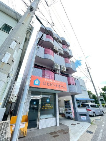 リバーサイド山本の外観