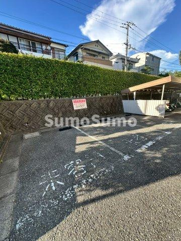 越木岩ハイデンスの駐車場