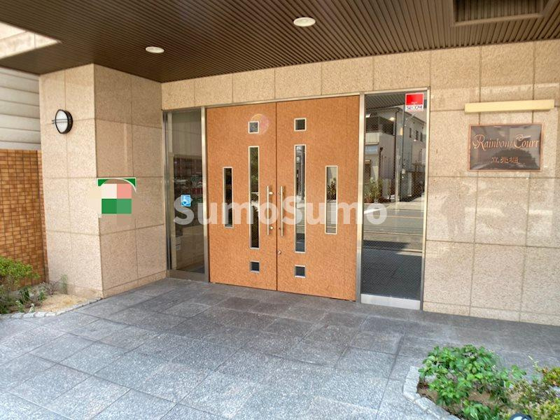 レインボーコート立売堀のエントランス|落ち着いたエントランスです