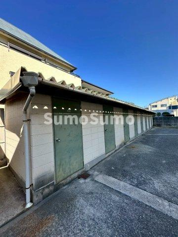 辰馬香板園西荘の駐車場