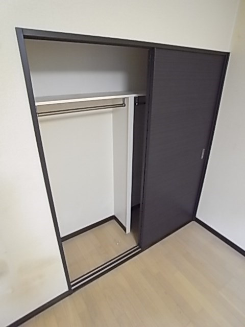 レオネクストセリバテール仁川Ⅱの収納