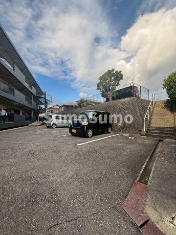 白峯グランドハイツの駐車場|駐車場です