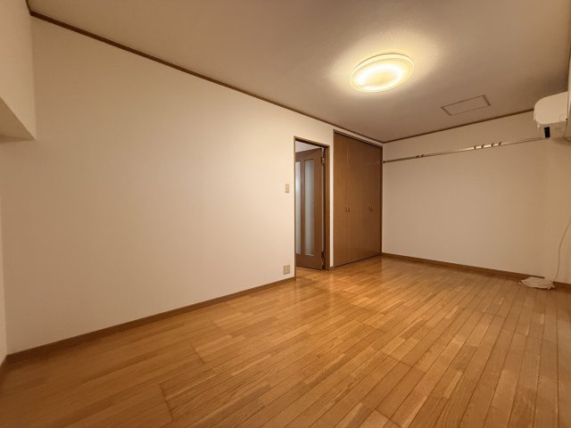 石町ハイツの居間・リビング