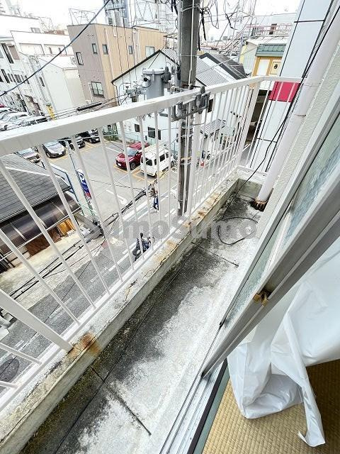 神田ビルのバルコニー