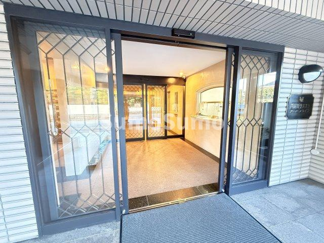 芦屋川ウエストアーバンライフのエントランス|落ち着いたエントランスです