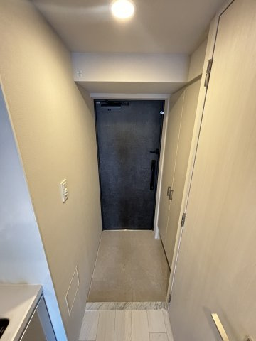 リヴェント難波ウエストの玄関