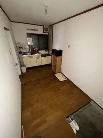 野田町田中マンションの居間・リビング