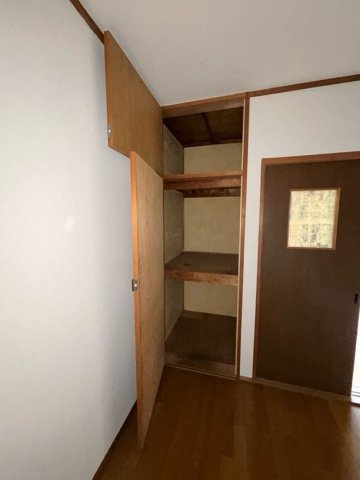 野田町田中マンションの収納