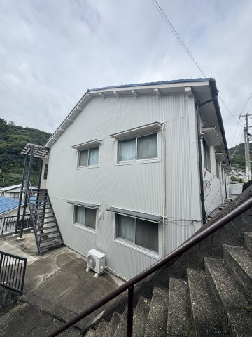 神撫ハイツの外観