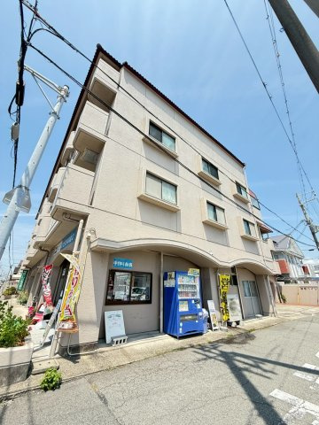 神明ハイツの外観