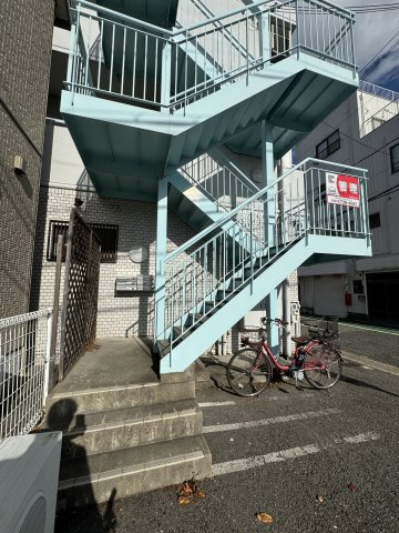 石原ビルの外観
