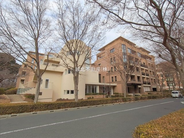 パークシティ浜田山 E棟の外観