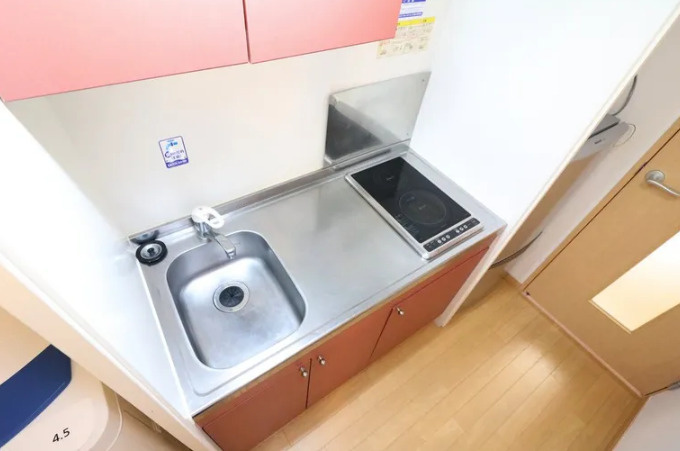 レオパレスＣｒｅｅｒのキッチン