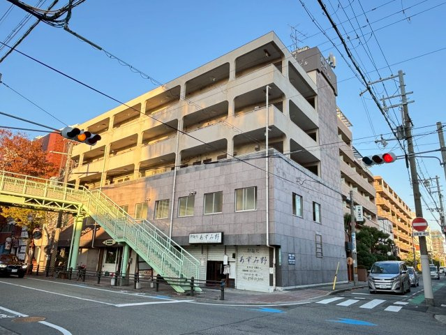 西宮センタービルの外観