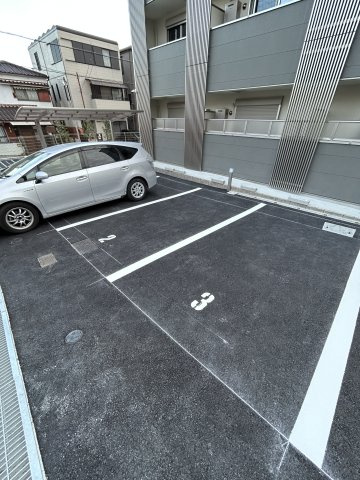 リアン名谷の駐車場