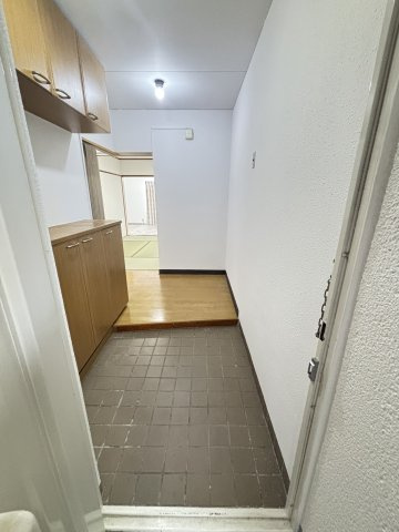 白川台グリーンハイツの玄関